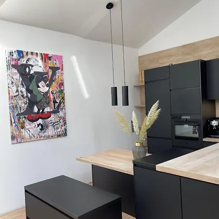 Lichtdurchflutetes Design - - 90 Qm *