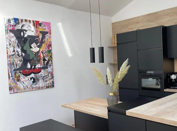 Lichtdurchflutetes Design - - 90 Qm *