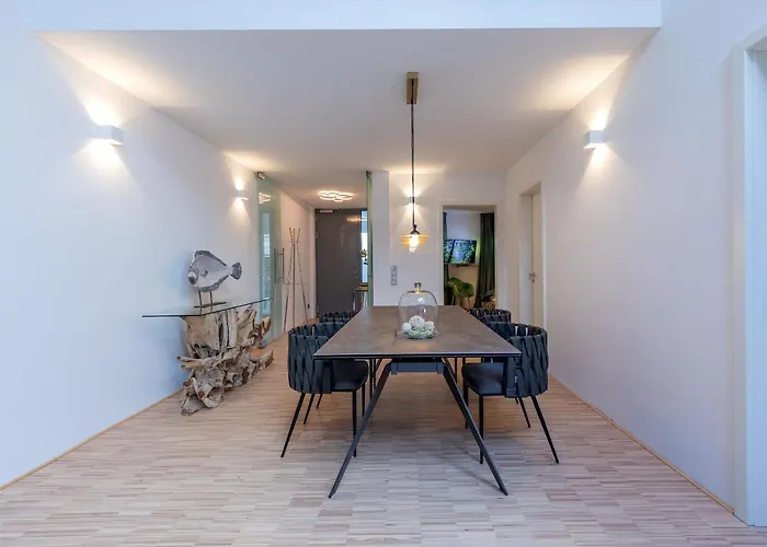 Lichtdurchflutetes Design - - 90 Qm Appartement Gütersloh