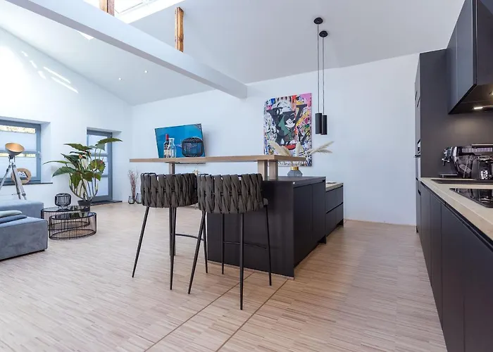 Lichtdurchflutetes Design - - 90 Qm Appartement Gütersloh